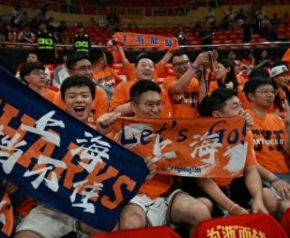 开云线上入口-CBA总决赛G5票房火爆，网络报价暴涨十倍，改造后的上海体育馆还是太小？
